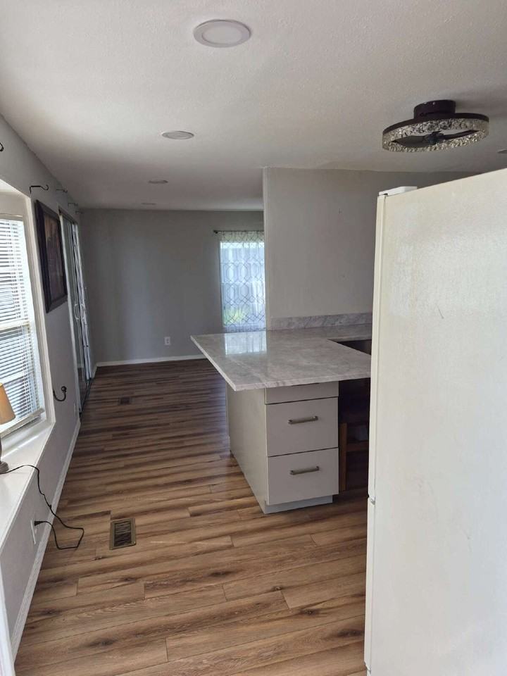 14233 Mayfair Ave - Photo 3 of 28