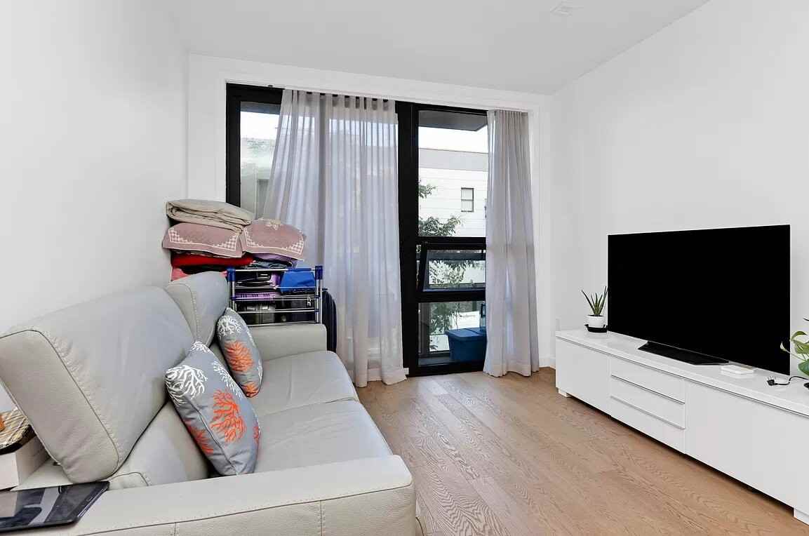 279 Sumpter St - Photo 3 of 12