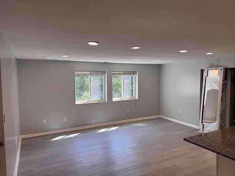 97 Colonel Bell Dr - Photo 2 of 10
