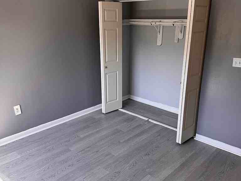 97 Colonel Bell Dr - Photo 5 of 10