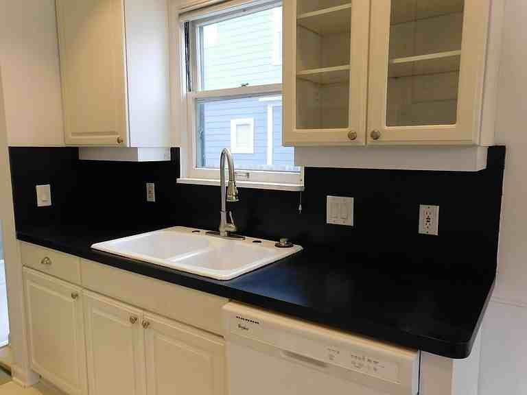 1646 Villa Rd - Photo 3 of 20