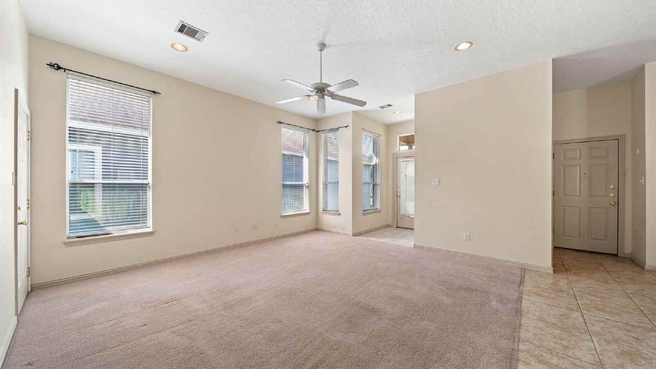 12994 Centaurus Ct - Photo 4 of 17