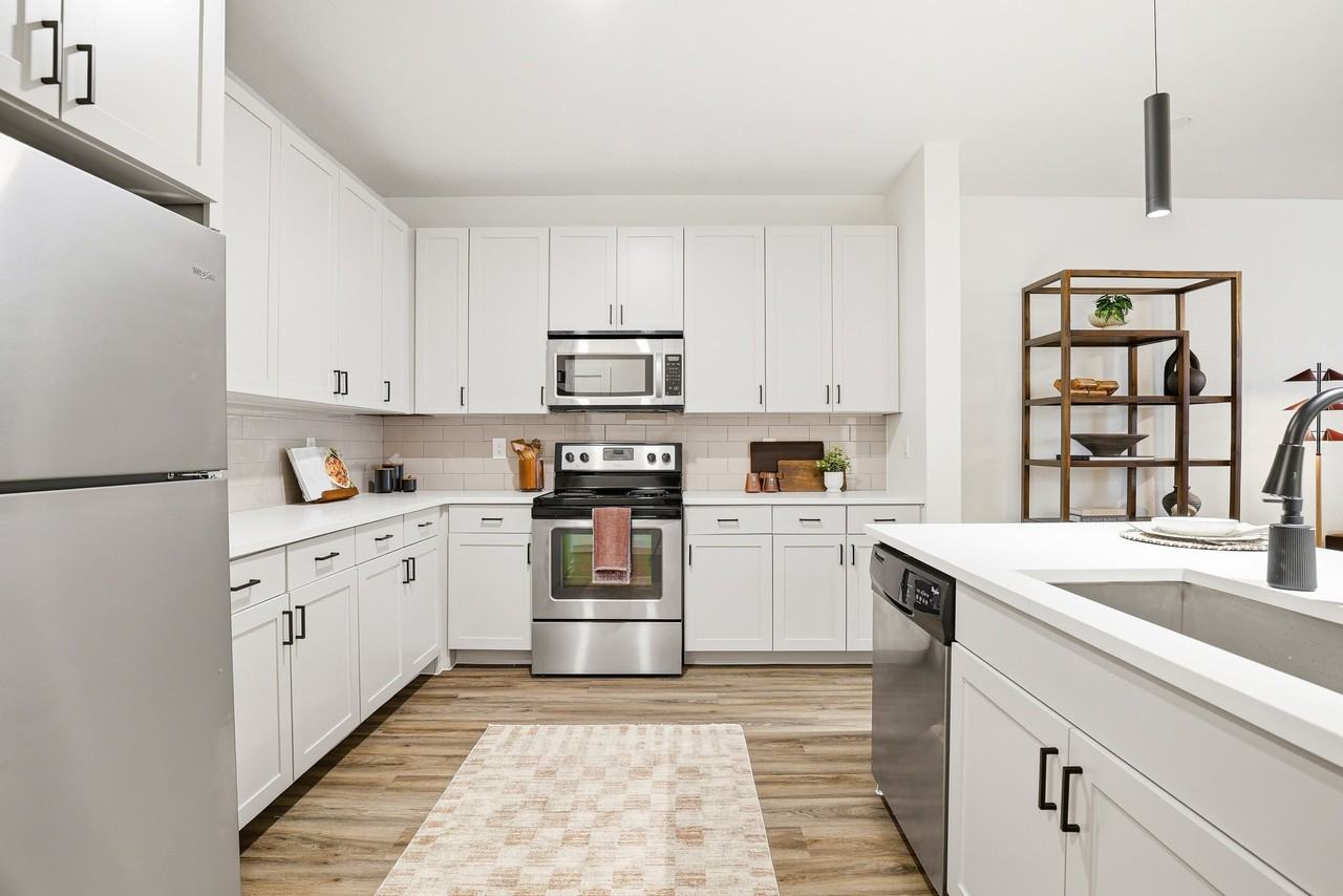 1800 Broadway - Photo 3 of 40