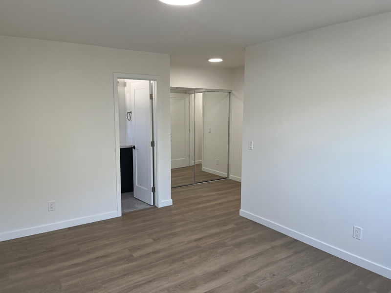 4732 Bancroft St - Photo 4 of 13