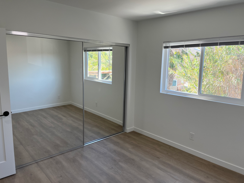 4732 Bancroft St - Photo 6 of 13