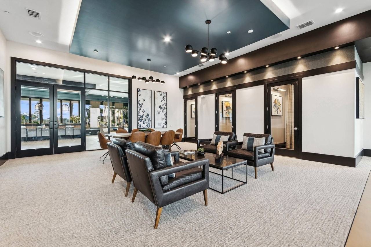Waterleigh Village Luxury Apartments - Photo 7 of 30