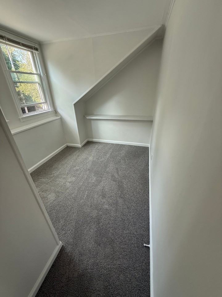 714B Glen Rd - Photo 7 of 9