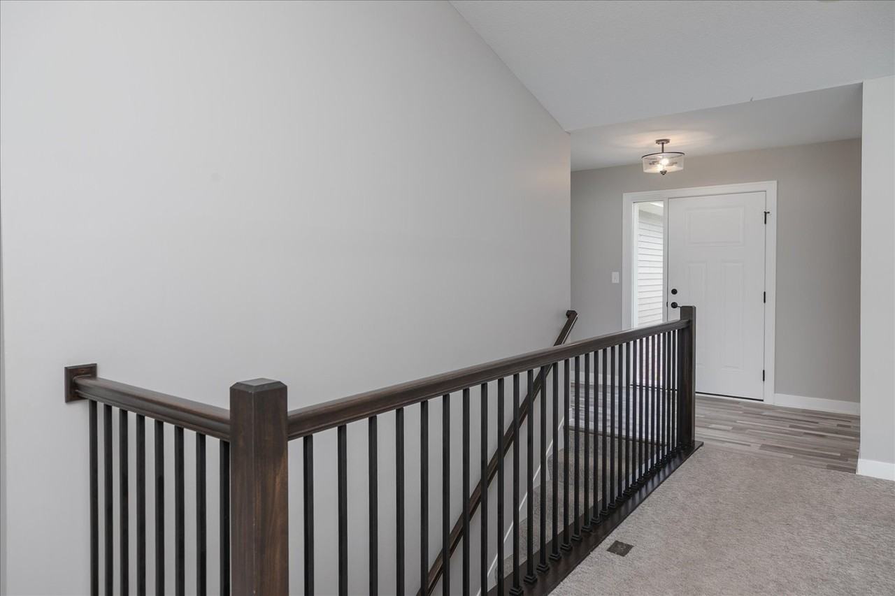 302 Devin Dr - Photo 2 of 20