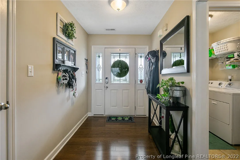 397 Collinwood Dr - Photo 5 of 19