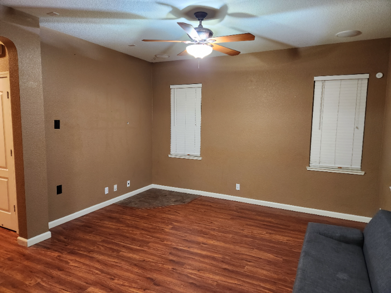 1558 Hearthsong Dr - Photo 5 of 25