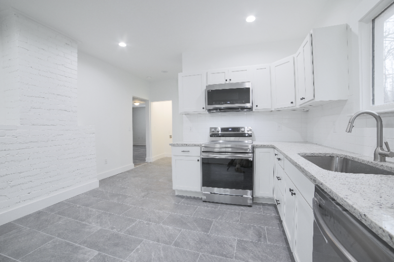 619 Snow St - Photo 2 of 21