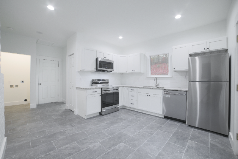 619 Snow St - Photo 4 of 21