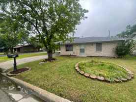 1610 Dellis St - Photo 1 of 1