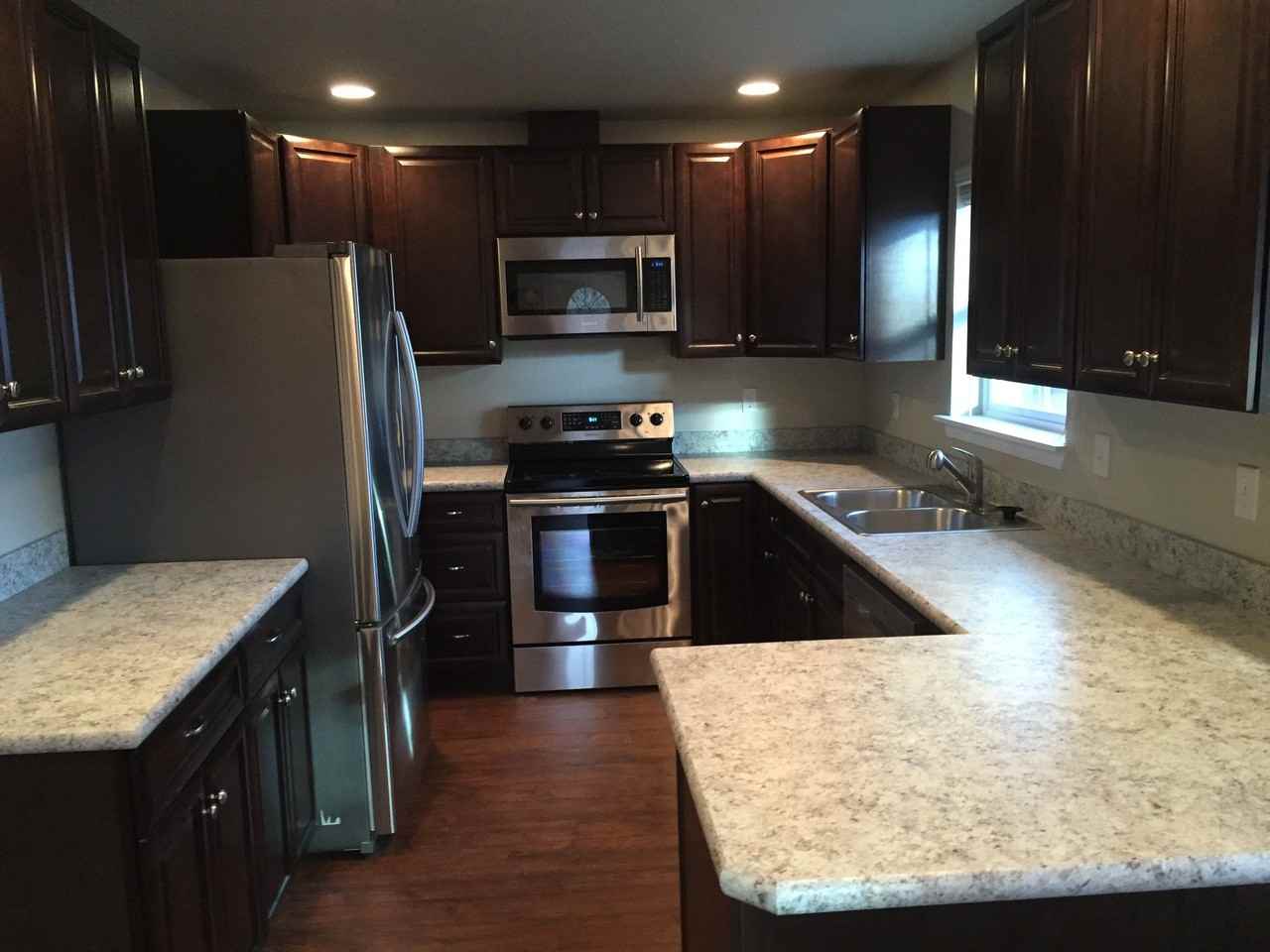728 Edgewood Pl - Photo 2 of 10