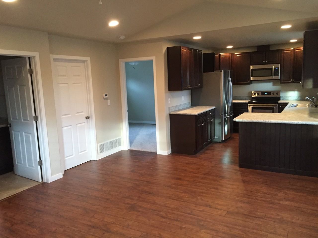 728 Edgewood Pl - Photo 4 of 10