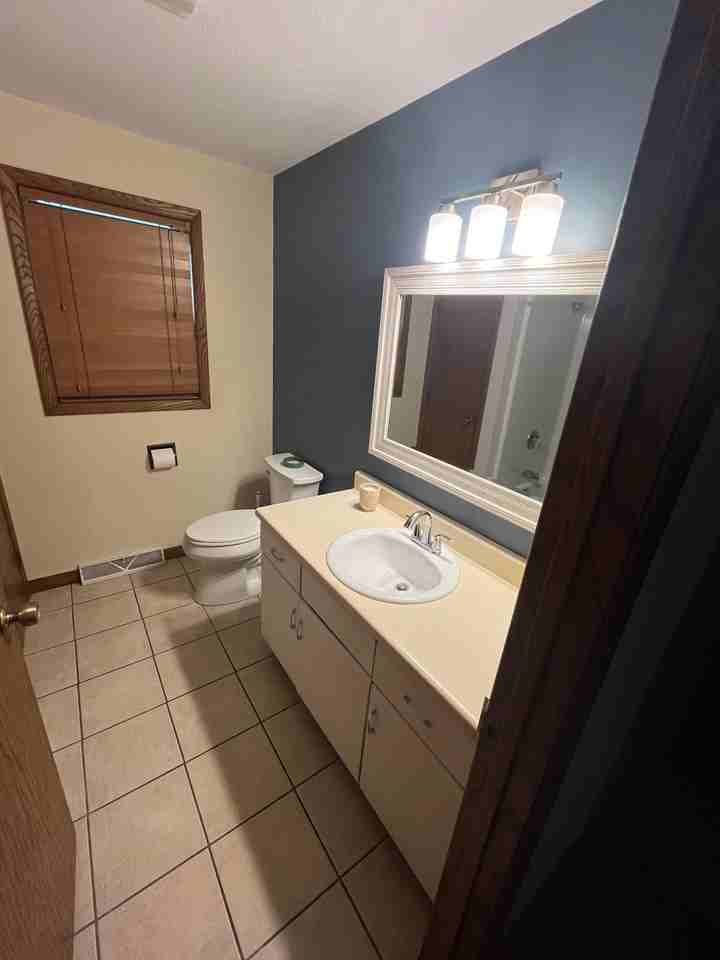 1820 Roosevelt St - Photo 6 of 32