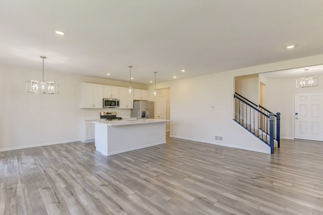 8362 Kannon Dr - Photo 5 of 18