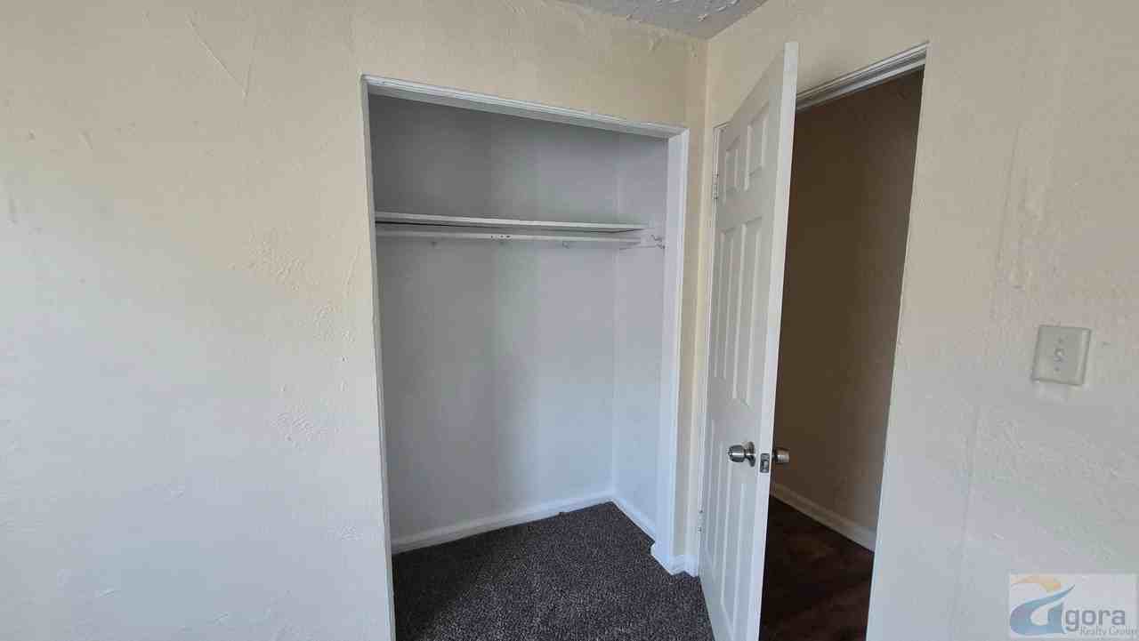 152 Santa Clara Ave #3 - Photo 7 of 9