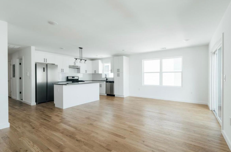 716 Seaport Dr #A - Photo 3 of 16