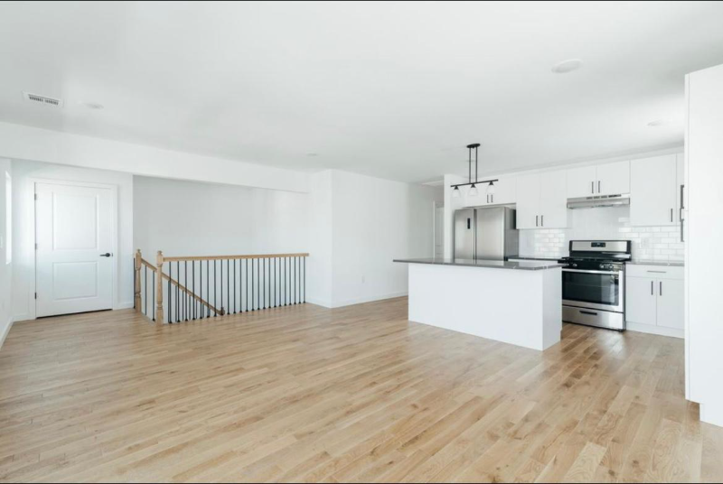 716 Seaport Dr #A - Photo 5 of 16