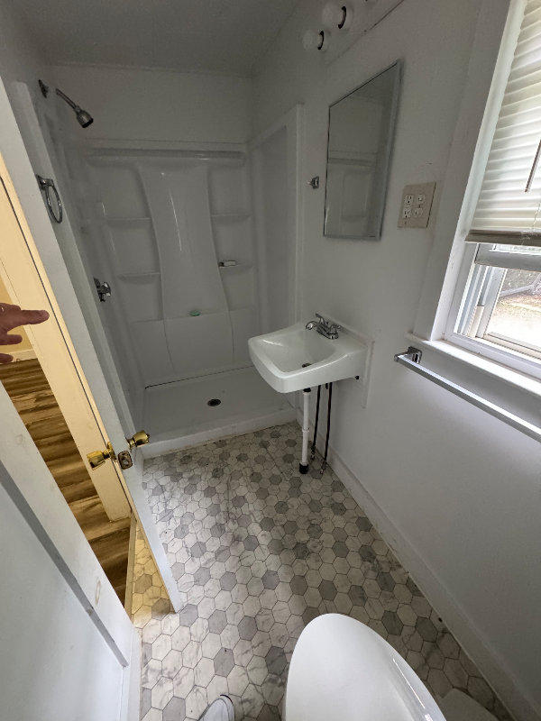 59 West St #B - Photo 3 of 7