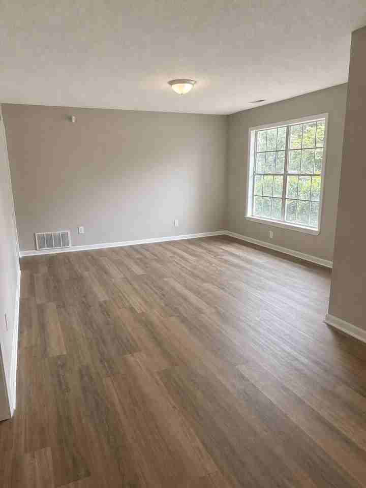 1117 Carol Cir - Photo 4 of 17