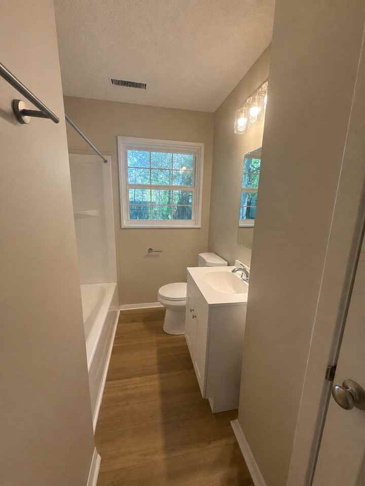 1117 Carol Cir - Photo 7 of 17