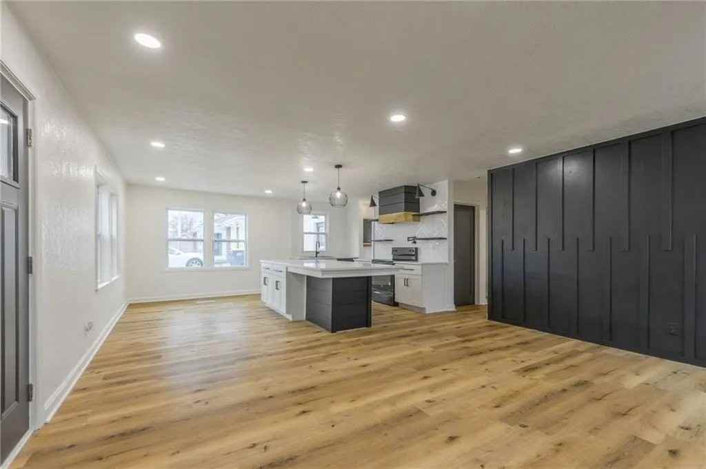802 Sw Walnut St - Photo 4 of 20