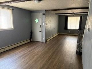 728 Spruce St - Photo 2 of 11