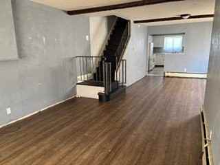 728 Spruce St - Photo 4 of 11