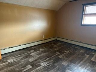 728 Spruce St - Photo 7 of 11