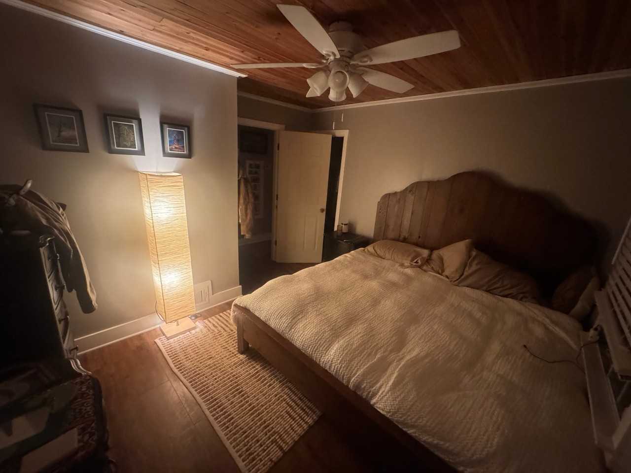 1644 Oak St - Photo 5 of 9