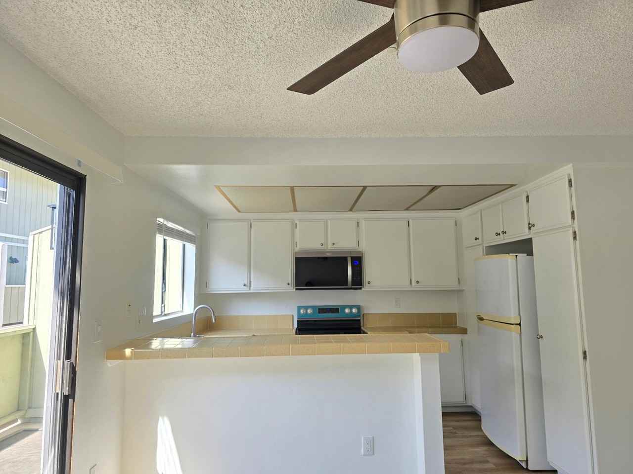 714 N Irena Ave #C - Photo 2 of 11