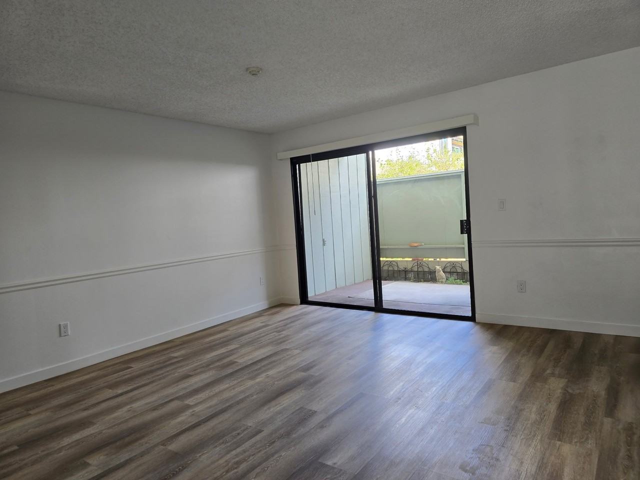 714 N Irena Ave #C - Photo 5 of 11