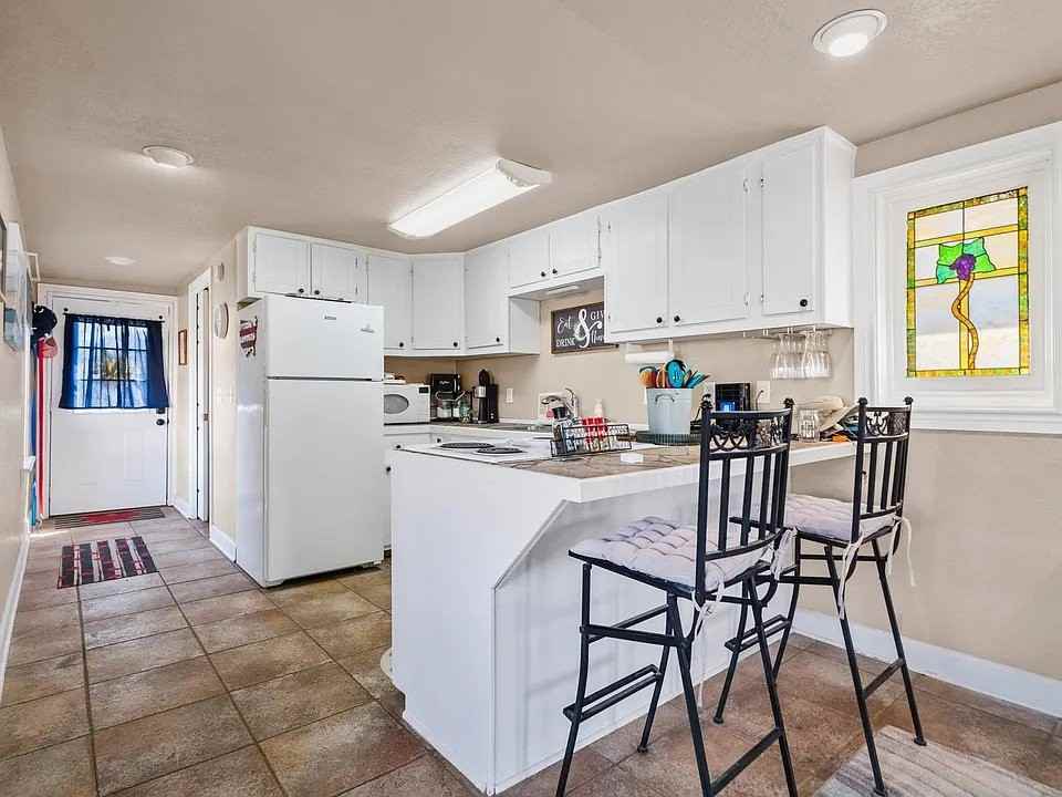 105 Chambers Pt #20 - Photo 6 of 15