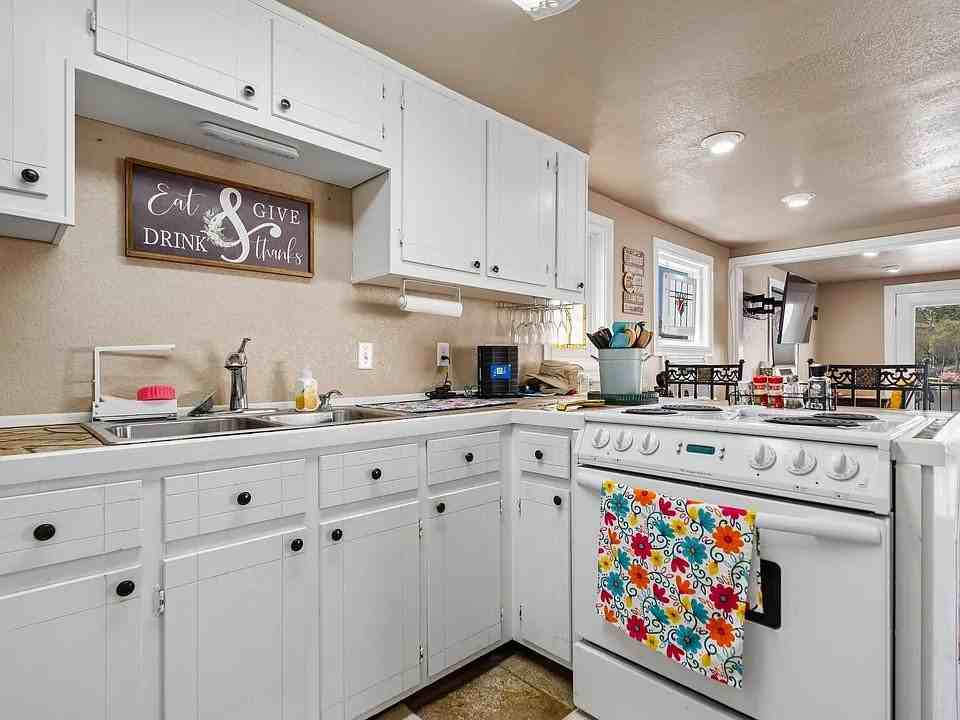 105 Chambers Pt #20 - Photo 7 of 15
