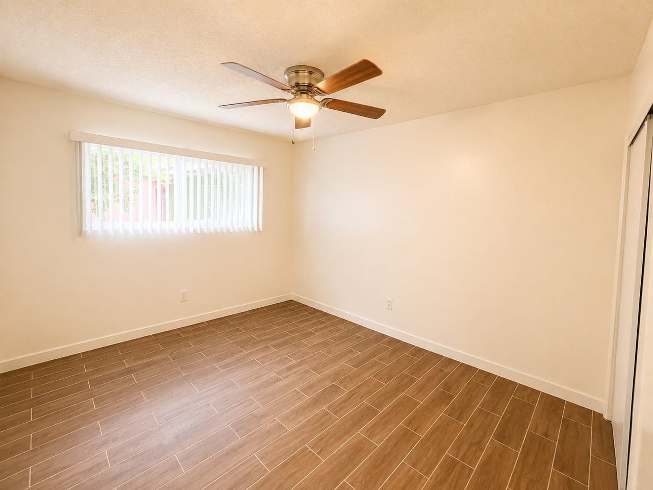 14026 Paramount Blvd #11 - Photo 7 of 19