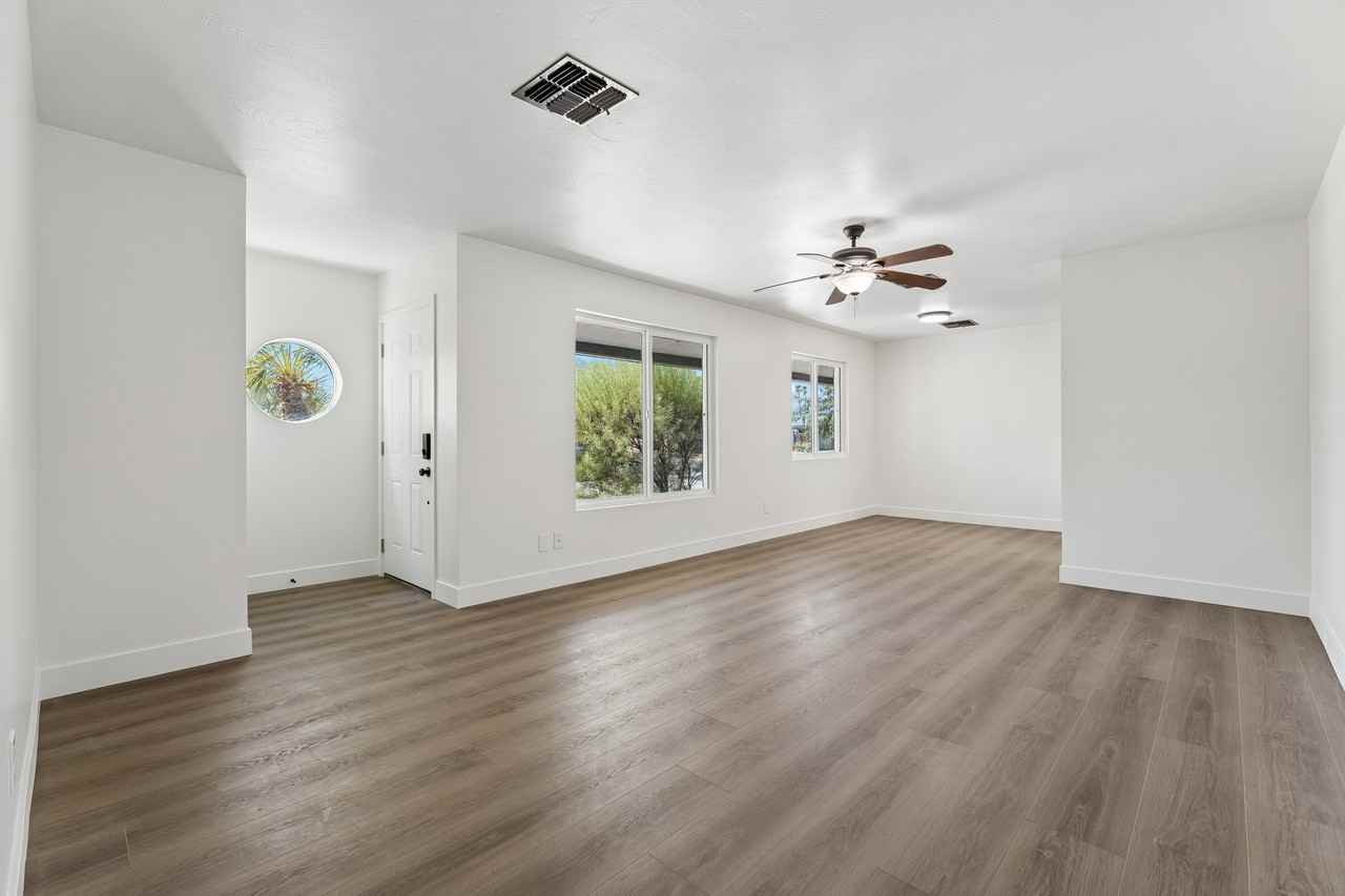 4737 N 13th Ave - Photo 5 of 19