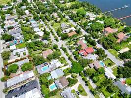 featured image of 1302 S Federal Hwy
