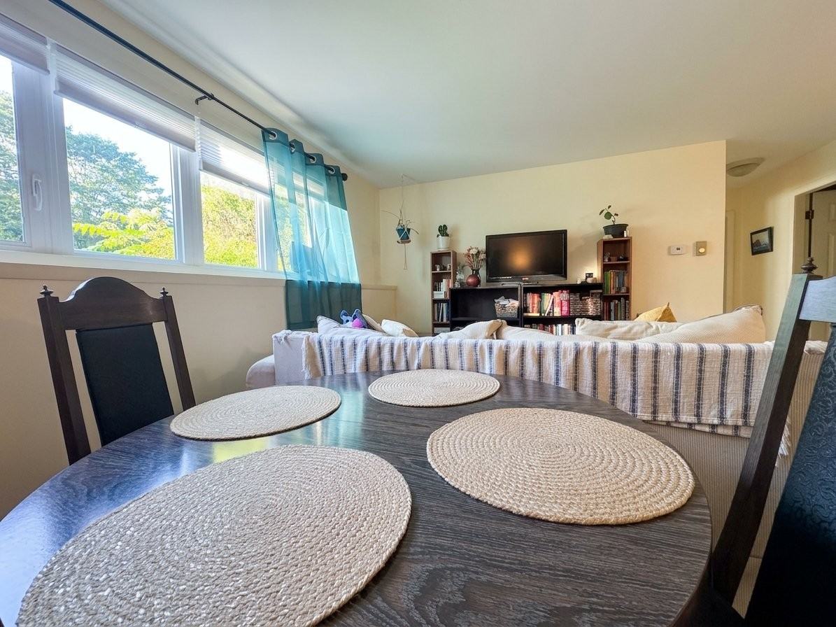 403 Gray Rd - Photo 7 of 17