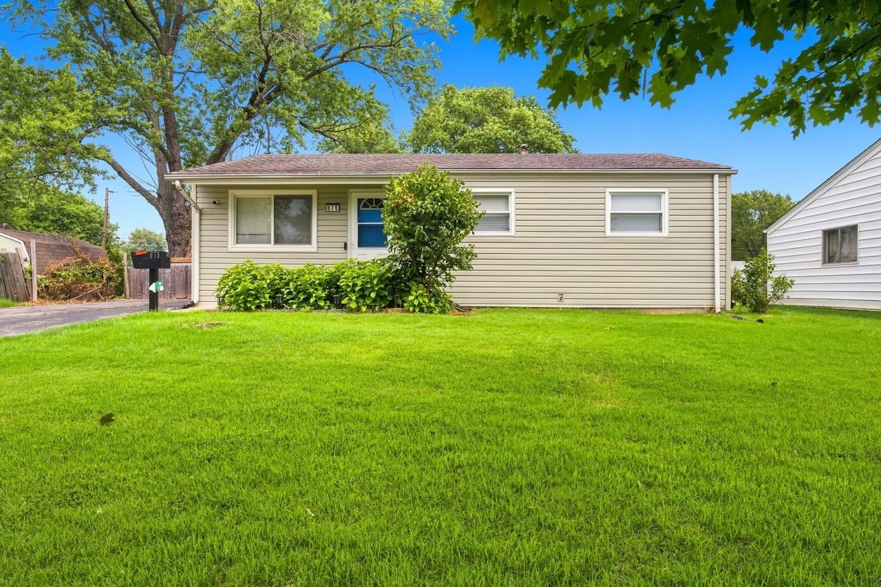 875 5th Plz - Photo 2 of 27