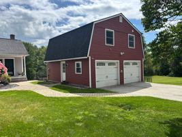 featured image of 975 Sanders Cir