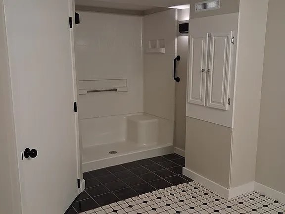 513 N Grant St - Photo 2 of 15