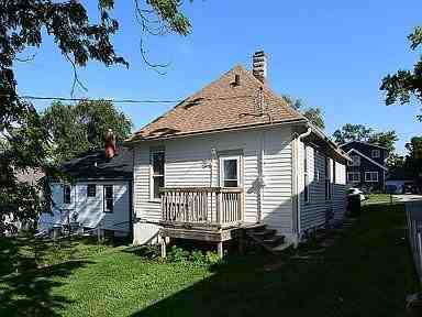 4529 Charles St - Photo 4 of 20