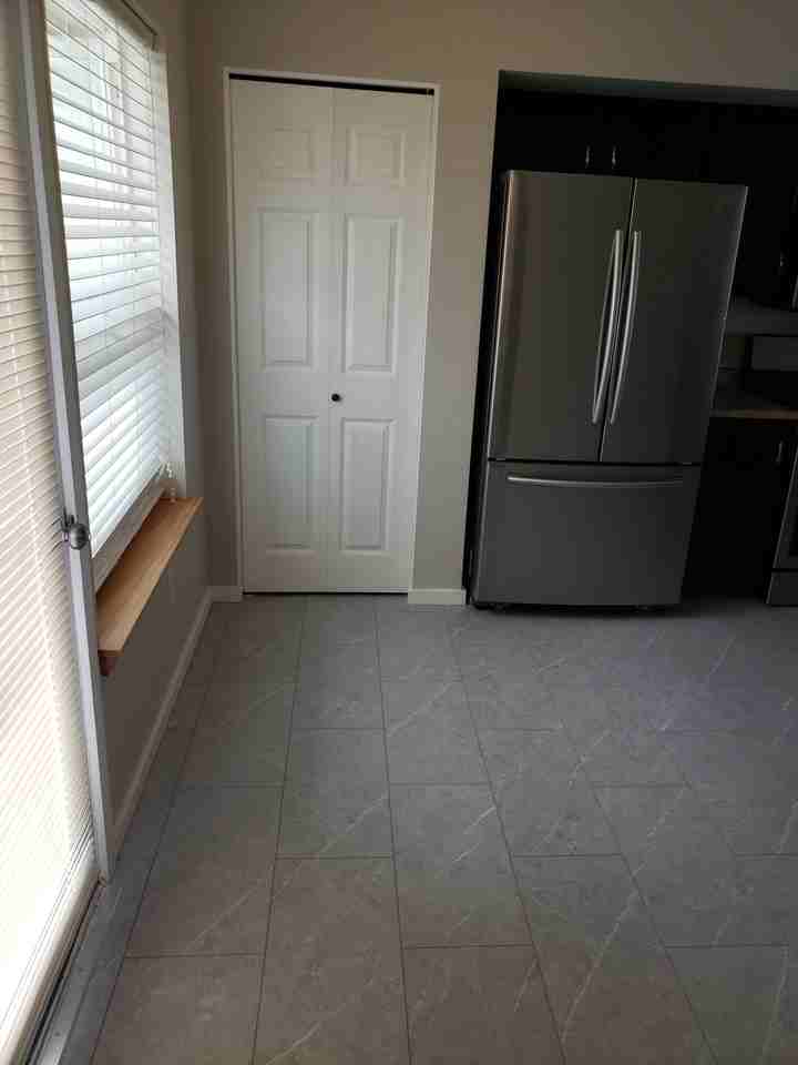 1116 S 23rd St - Photo 6 of 10