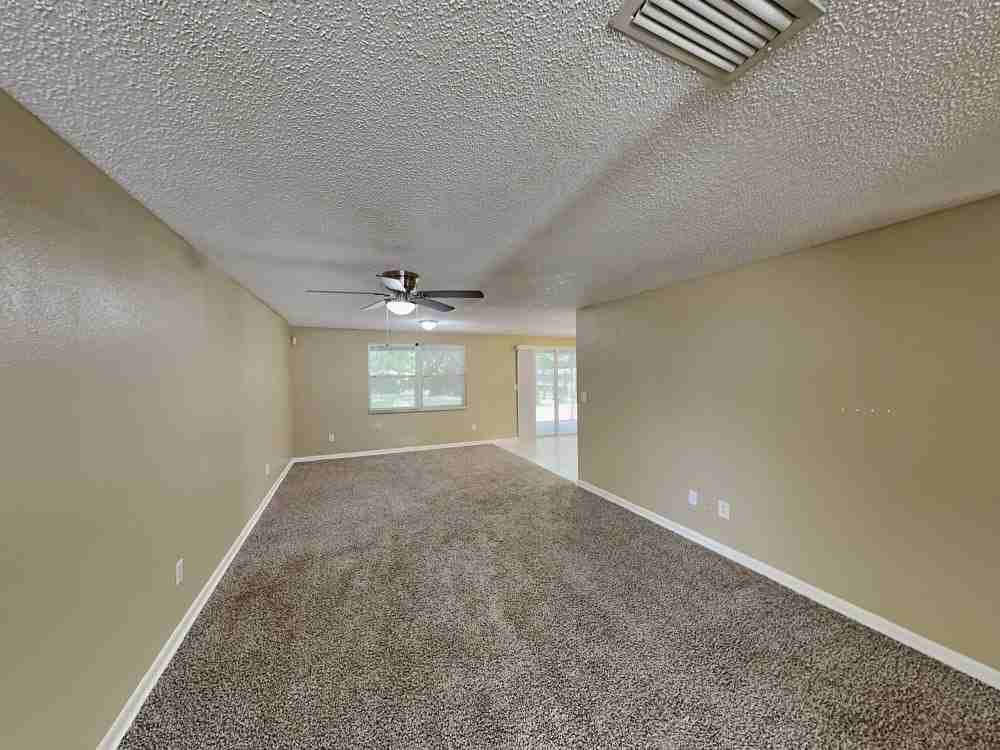2809 Cedaridge Dr - Photo 3 of 12