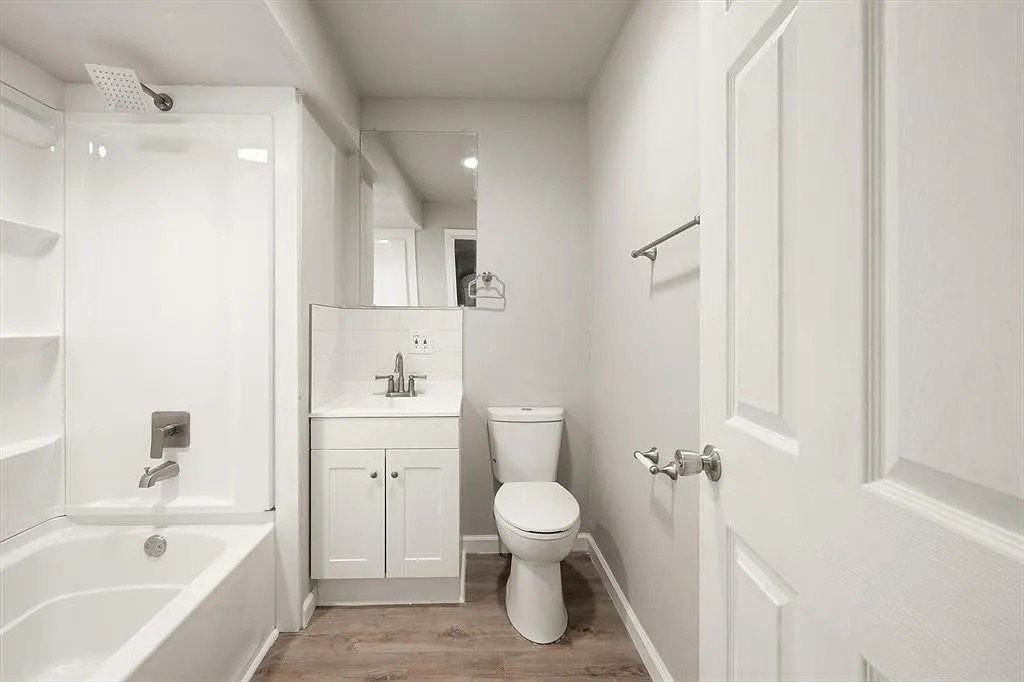 214 E Vilas Ave - Photo 3 of 16
