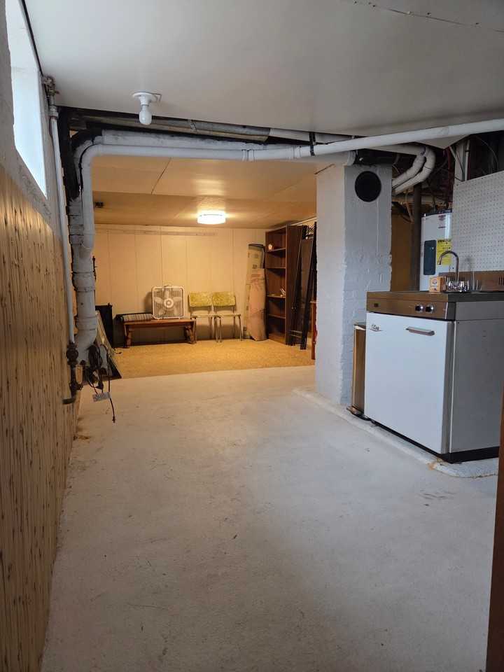 723 Wn #BS - Photo 2 of 4
