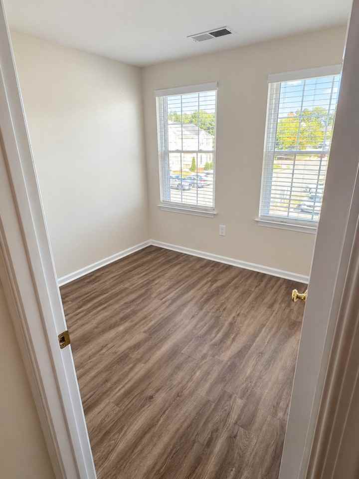 3364 Vineland Pl - Photo 7 of 16