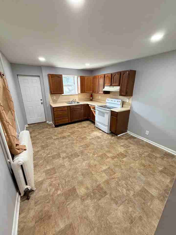 6920 Paschall Ave - Photo 3 of 10